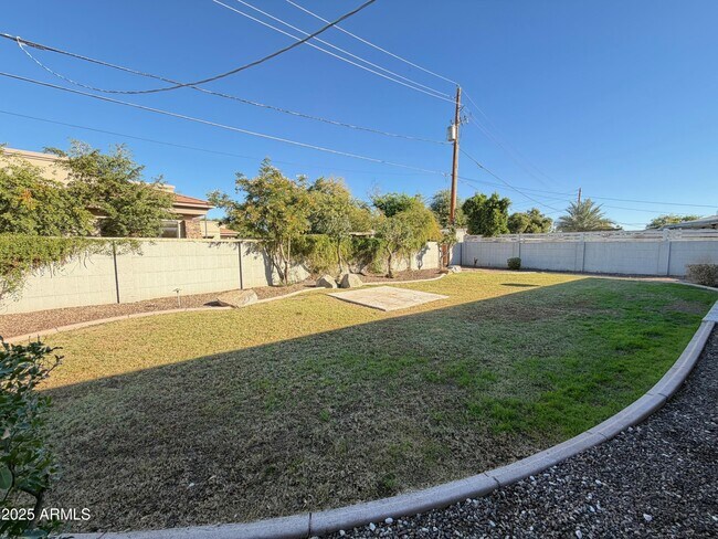 8062 E Edgemont Ave in Scottsdale, AZ - Building Photo - Building Photo