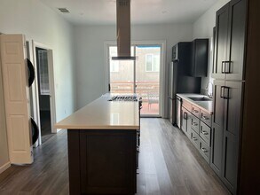 860 22nd St in Oakland, CA - Building Photo - Building Photo