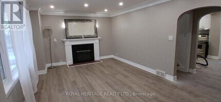 1052 King St E in Oshawa, ON - Building Photo - Building Photo