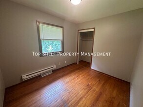 2611 27th Pl in Des Moines, IA - Building Photo - Building Photo