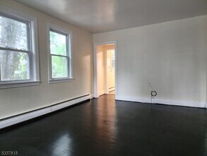 15 Plane St in Butler, NJ - Building Photo - Building Photo
