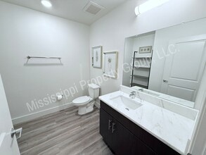 514 E Jackson Ave in Oxford, MS - Building Photo - Building Photo