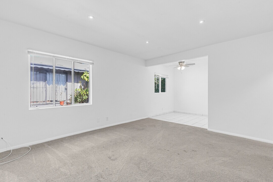 536 Hyde Park Pl, Unit 536 in Inglewood, CA - Building Photo