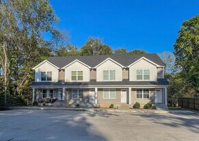 2073 N Ford St in Clarksville, TN - Building Photo