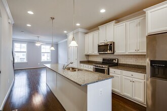 833 Jarrett Ln in Glen Burnie, MD - Building Photo - Building Photo
