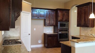 2449 Kingsgate Dr in Little Elm, TX - Building Photo - Building Photo