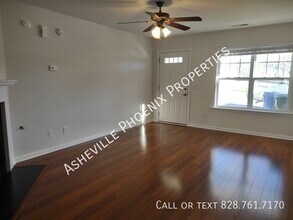 64 Amersham Ln in Fletcher, NC - Building Photo - Building Photo