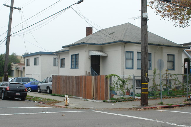 2029 10th St in Berkeley, CA - Foto de edificio - Building Photo