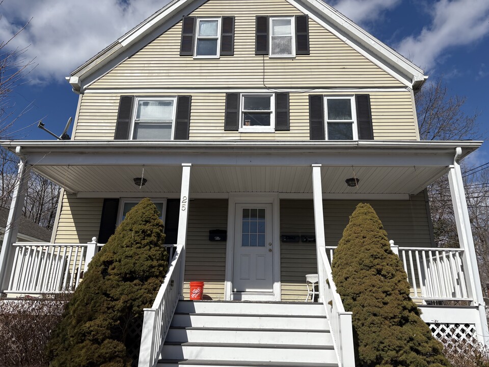 25 North Ave, Unit 3 in Norwood, MA - Foto de edificio
