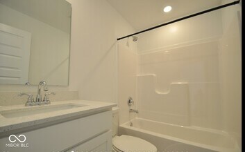 2054 Jasper Brk Ct in Whitestown, IN - Building Photo - Building Photo