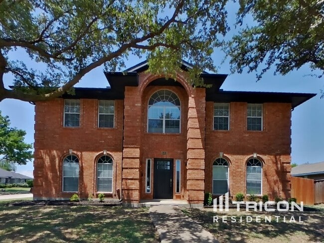 8401 Manchester Dr in Rowlett, TX - Foto de edificio - Building Photo