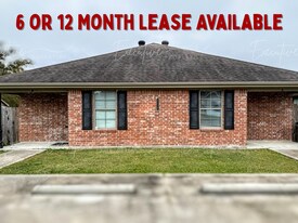 2220 N Malcolm St in Lake Charles, LA - Building Photo