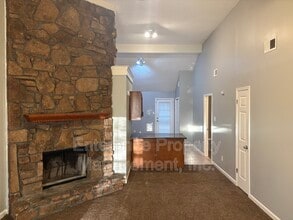 3913 Oak Branch Cir E in Memphis, TN - Building Photo - Building Photo