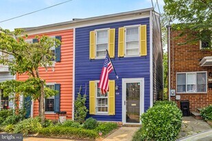 608 S Pitt St in Alexandria, VA - Building Photo