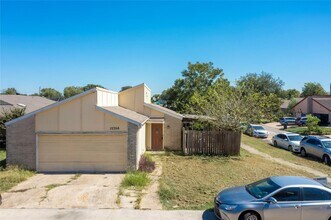 12356 Newbrook Dr in Houston, TX - Building Photo - Building Photo