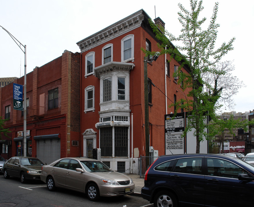 26 Halsey St in Newark, NJ - Foto de edificio