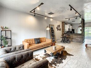 6007 Bayside Key Dr in Tampa, FL - Building Photo - Building Photo