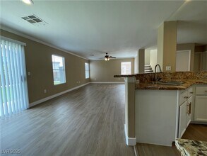 7382 Elbridge Way in Las Vegas, NV - Building Photo - Building Photo