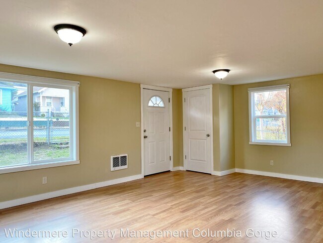 309 E 14th St photo'