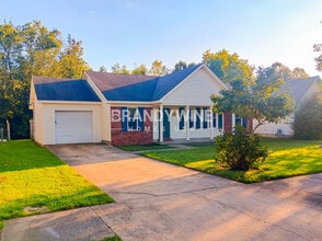 6895 Southknoll Ave in Millington, TN - Building Photo - Building Photo