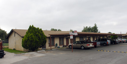 Roslyn Apartments in Moreno Valley, CA - Building Photo - Building Photo