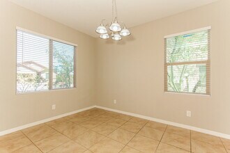 7024 S 78th Dr in Phoenix, AZ - Building Photo - Building Photo