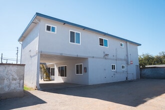 812 W Mines Ave in Montebello, CA - Building Photo - Building Photo