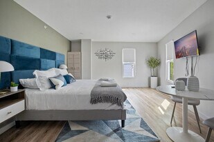 94 Cottage St in Middletown, NY - Building Photo