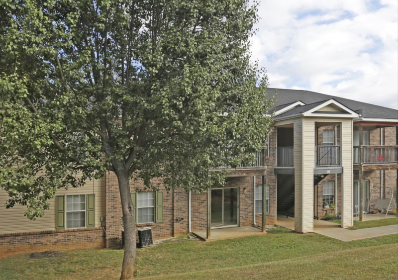 450 Barkley Landing Dr in Morristown, TN - Building Photo