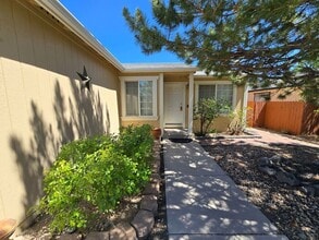 7349 Rubens Ct in Sun Valley, NV - Building Photo - Building Photo