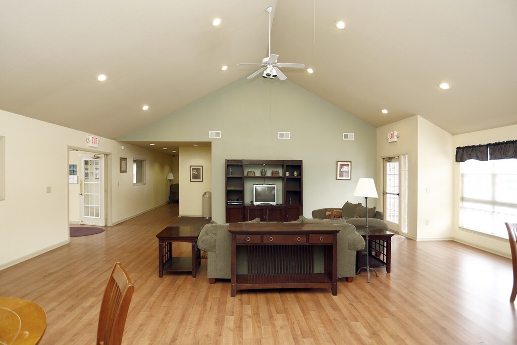 Hoosier Woods Apartments Anderson, IN Apartments