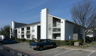 Prescott Place I in Mesquite, TX - Building Photo