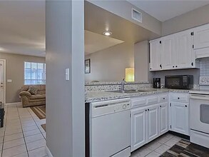 13917 Fletchers Mill Dr in Tampa, FL - Building Photo - Building Photo