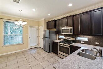 13400 Briarwick Dr in Austin, TX - Building Photo - Building Photo
