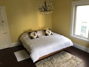 10 Commonwealth Ave, Unit 2 in Gloucester, MA - Building Photo - Building Photo