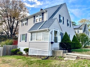 55 Bronx Ave in Waterbury, CT - Building Photo - Building Photo
