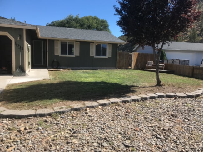 1033 Algonquian Loop in Prineville, OR - Building Photo - Building Photo