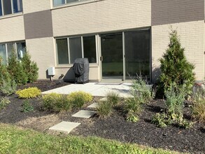12520 Edgewater Dr in Lakewood, OH - Building Photo - Building Photo