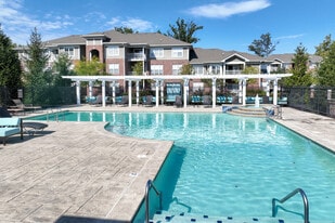 Canyon Club at Perry Crossing in Plainfield, IN - Building Photo