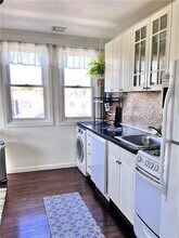 11 Hammond St-Unit -3 in Newport, RI - Building Photo - Building Photo
