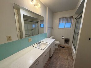 696 SE Miller Ave in Dallas, OR - Building Photo - Building Photo