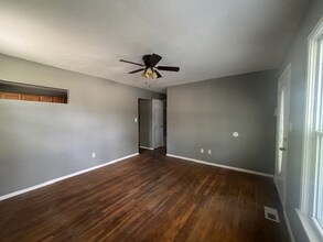 6307 Price Ln Rd in Louisville, KY - Building Photo - Building Photo