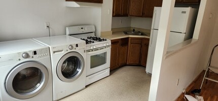 2347 77th St, Unit First floor in East Elmhurst, NY - Foto de edificio - Building Photo