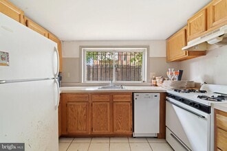 2124 N Carlisle St in Philadelphia, PA - Building Photo - Building Photo