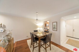 1000 S Westgate Ave in Los Angeles, CA - Building Photo - Building Photo