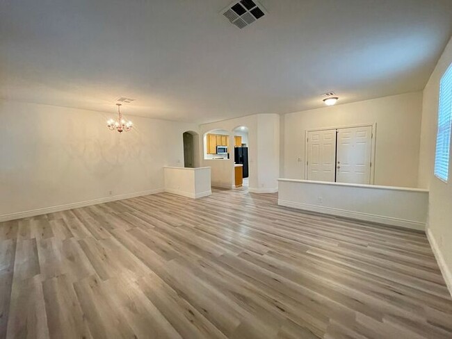6513 Bright Morning St in North Las Vegas, NV - Building Photo - Building Photo