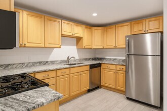 3320 W Beach Ave in Chicago, IL - Building Photo - Building Photo