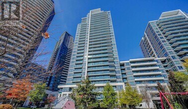 2401-7165 YONGE St in Markham, ON - Building Photo - Building Photo