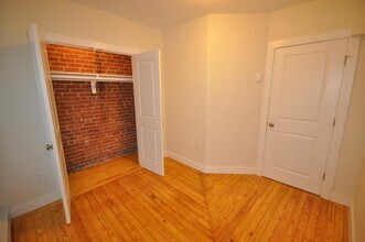 22 Sussex St, Unit #0 in Boston, MA - Foto de edificio - Building Photo
