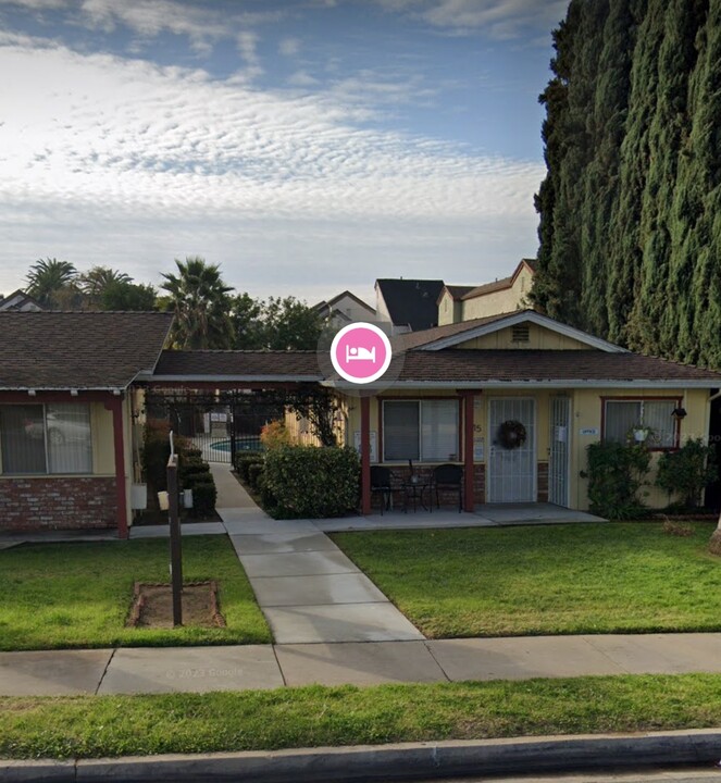 1509 E Washington Ave in El Cajon, CA - Building Photo